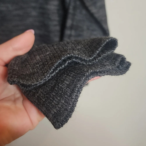 Calvin Klein Wool-Blend Grey Knit Sweater.  Men's size XXL. - Picture 6 of 14